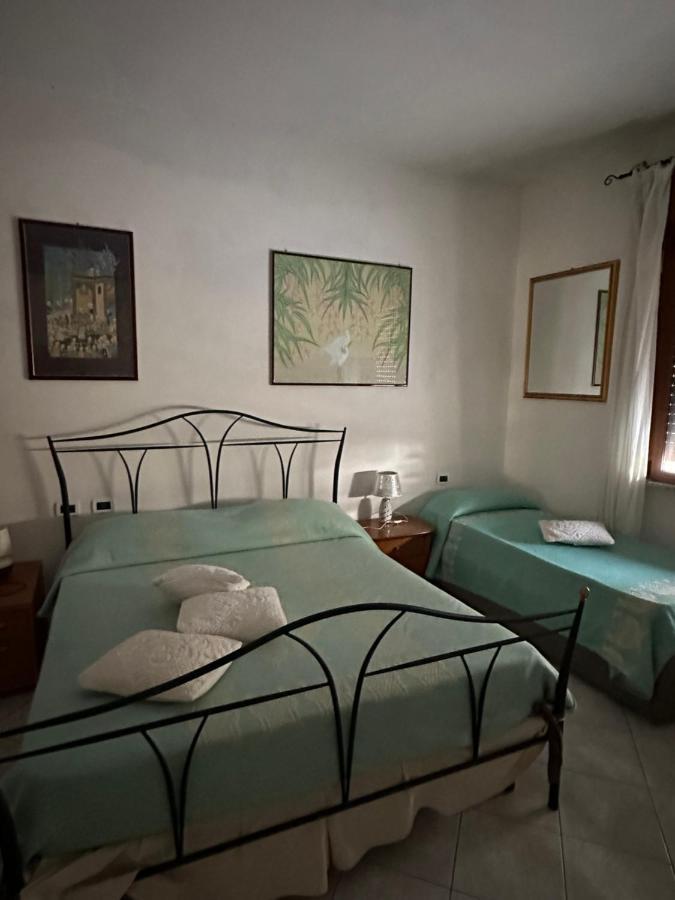 Camere Centro Каляри Екстериор снимка