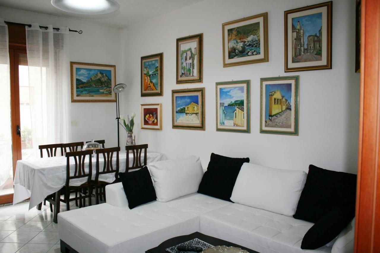 Camere Centro Каляри Екстериор снимка